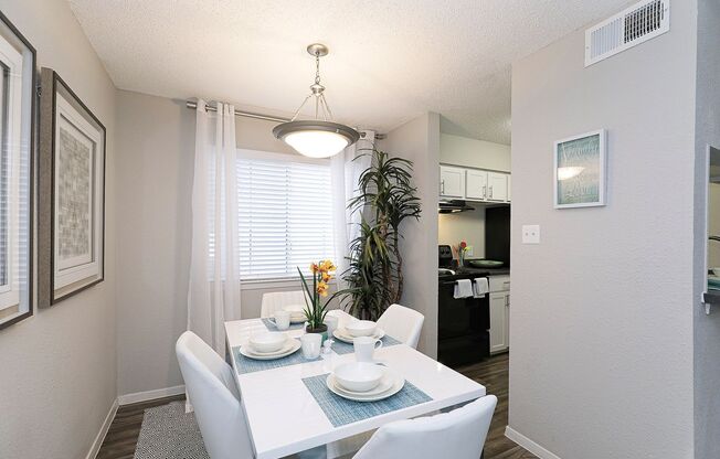 1 bed, 1 bath, 745 sqft, $835