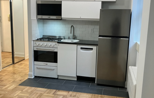 1 bed, 1 bath, $3,200, Unit 5P