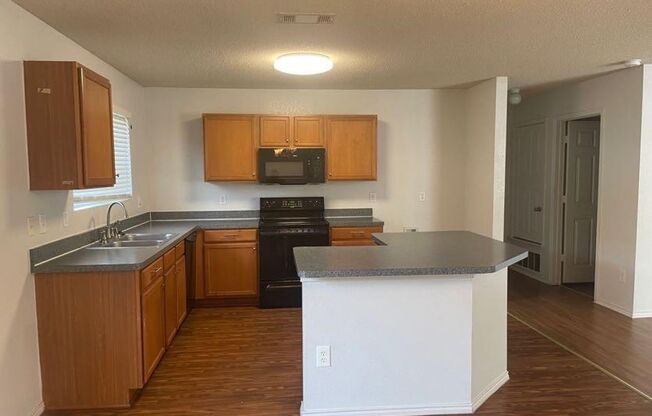 820 Eagle Drive, Saginaw, Texas 76131
