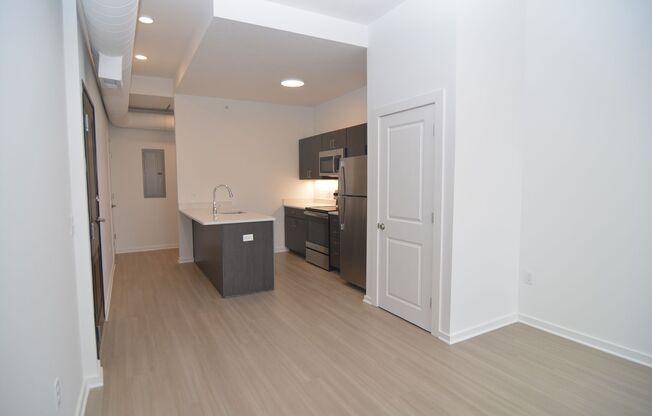 3 beds, 1 bath, 1,112 sqft, $1,363, Unit 1B