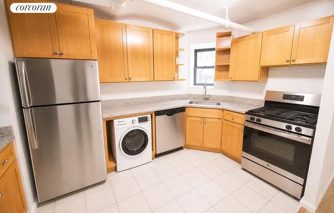12 W 104 ST