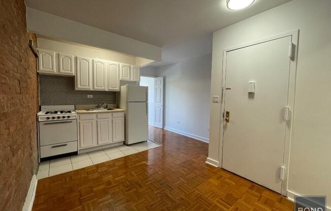 172 E 106 ST