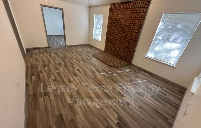 7185 Retta Mansfield Rd