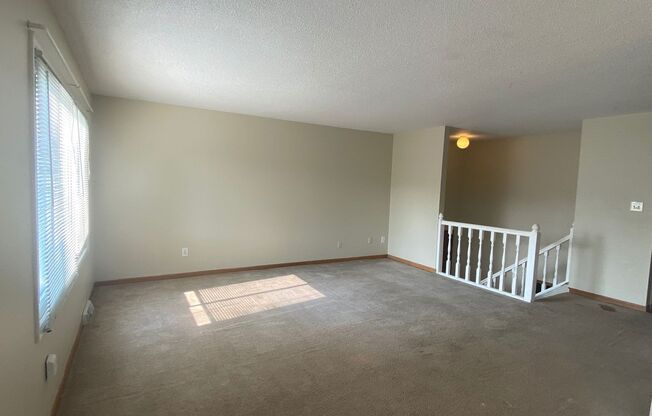 Great House in Campus West, Close to Everything!