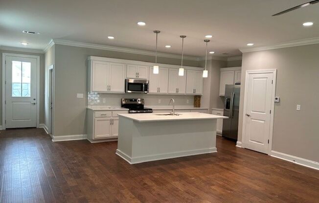 3BR/3BA For Rent