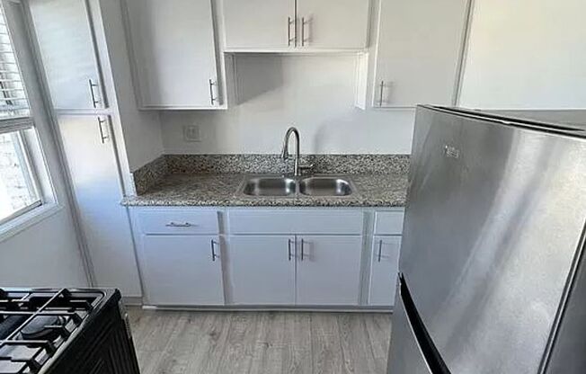 Studio, 1 bath, $2,000