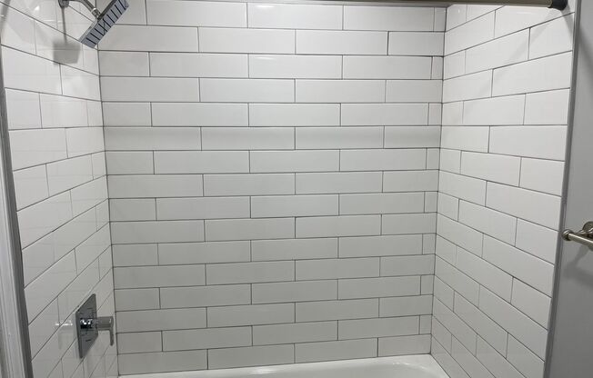 1 bed, 1 bath, 600 sqft, $1,525, Unit B - 28