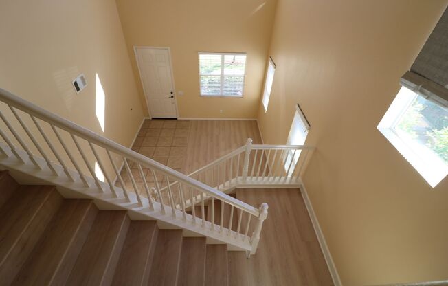 Santa Clarita Home for Lease!