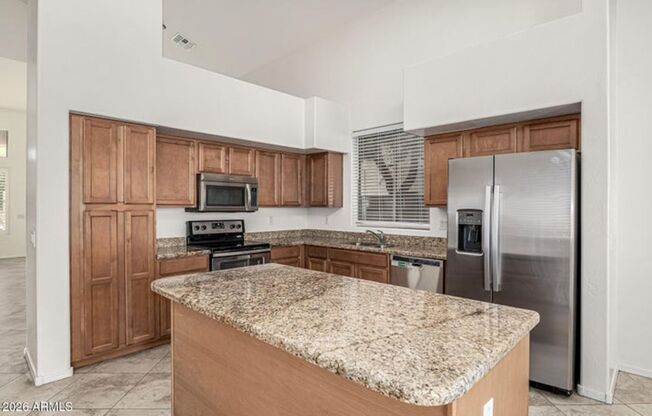 8760 W Augusta Ave, Glendale - Spacious 4 bedroom, 3 bath