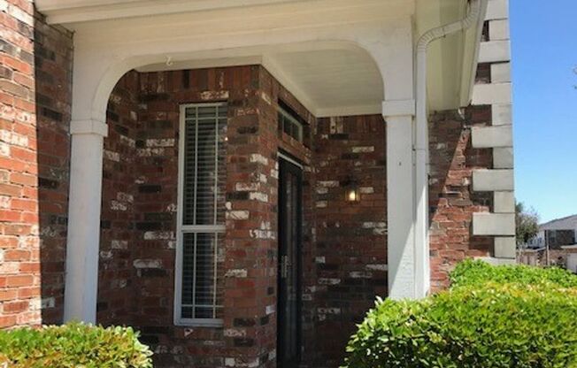 Large 3 bedrooms 2.5 Townhome for Lease