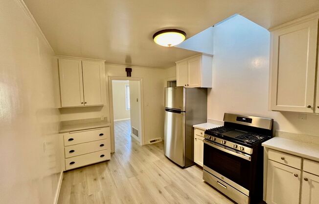 1 bed, 1 bath, $2,650, Unit 75