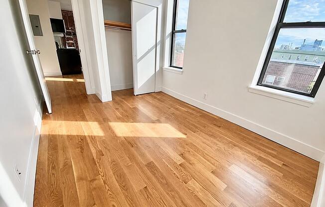 2 beds, 1 bath, 600 sqft, $3,000, Unit 3F