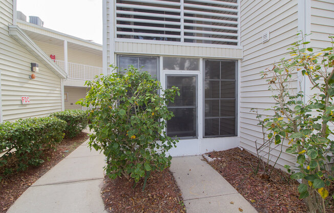 2 beds, 2 baths, $1,775, Unit Unit 121