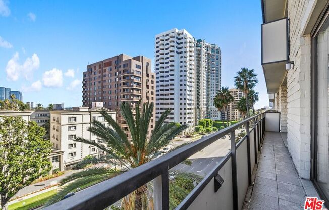 2 beds, 2 baths, 1,071 sqft, $4,100, Unit 801