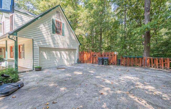 Great 5 bedroom home in desired Martins Landing Neighborhood