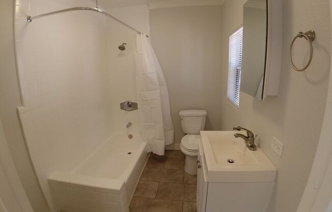 Studio, 1 bath, 423 sqft, $1,795, Unit 07