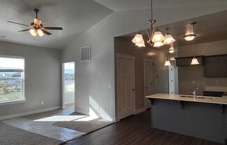 3 beds, 2 baths, $1,700, Unit #301