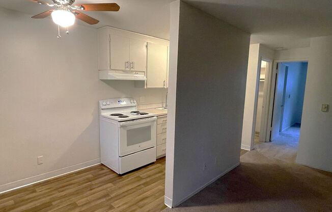 1 bed, 1 bath, 525 sqft, $1,425, Unit 10