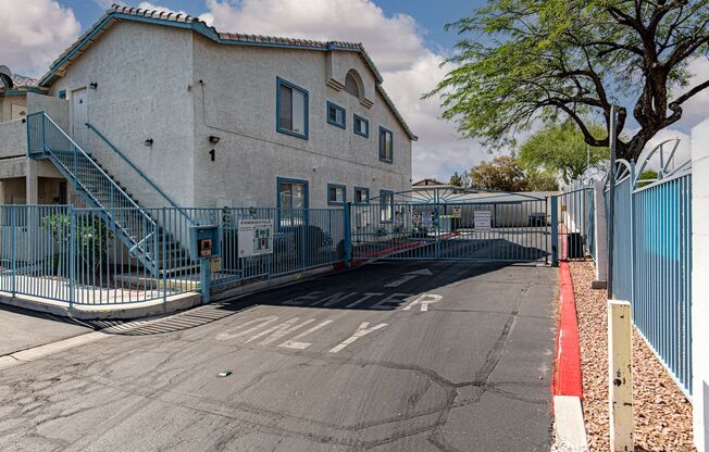 First floor in a gated community 1 bedroom 1 bathroom condo