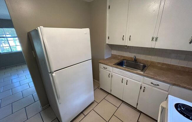 2 beds, 1 bath, $1,475