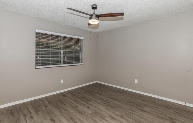 2 beds, 2 baths, 905 sqft, $1,405