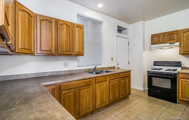 5853 59 S CALUMET AVE