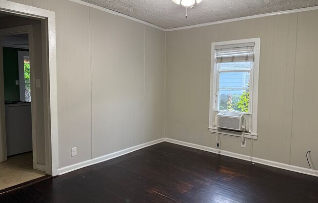 Cute shotgun style 1 bedroom/downtown Nashville