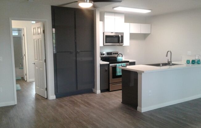 1 bed, 1 bath, 750 sqft, $2,235, Unit 0085