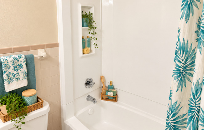 2 beds, 2 baths, 551 sqft, $1,595, Unit 217