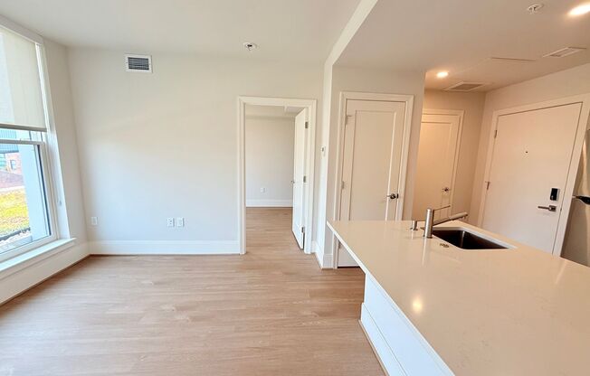 1 bed, 1 bath, $4,000, Unit 502