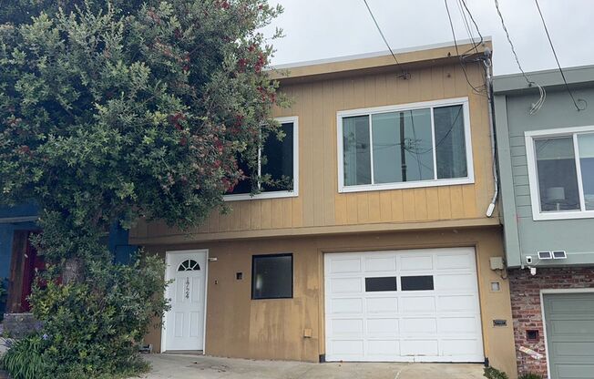 Charming Single Family House Across from McLaren Park