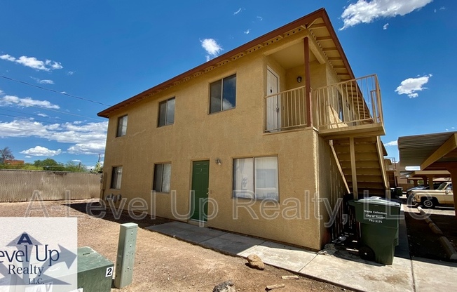 208 E YAVAPAI RD