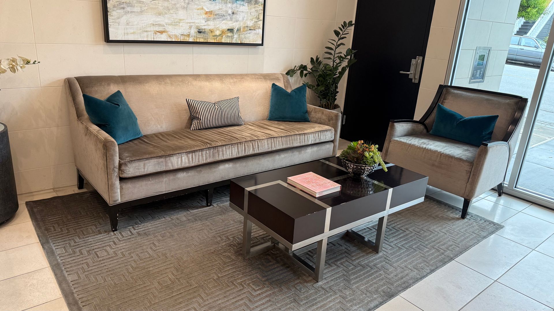 EPIC REA-AZARI PM: Lower Pac Heights - Condo w/Parking