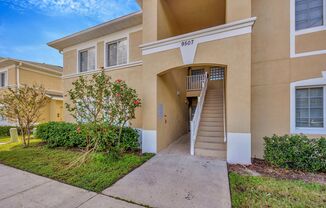 Beautifull 3 BR  Condo w/ Washer Dryer + Screened Balcony