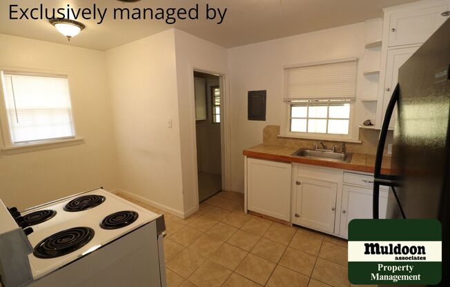 Really Cute Northside Pet Friendly Home with 2 Car garage!