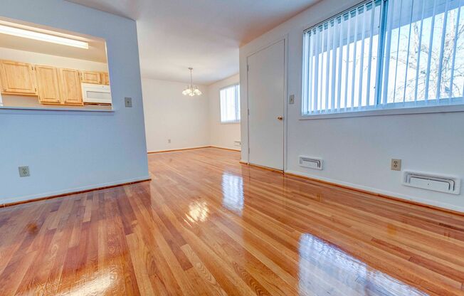 1 bed, 1 bath, 650 sqft, $1,325, Unit 2715B-1A