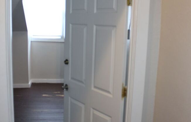 1221 Laurel Avenue House