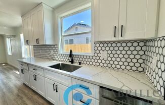 Stunning 2bd/1ba Renovated House in the Heart of North Park with AC and W/D