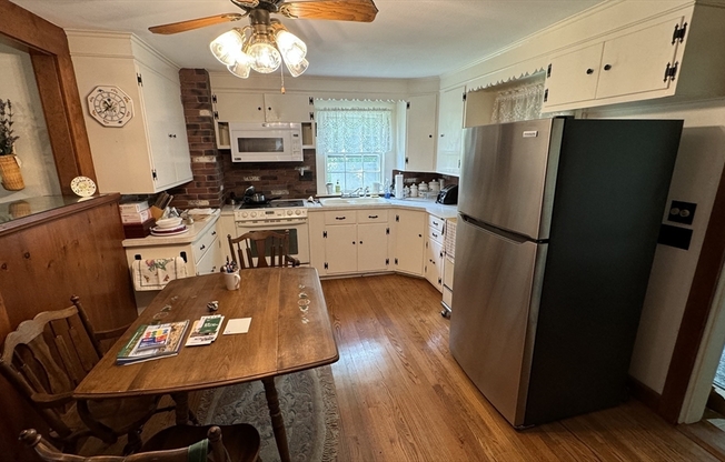 14 MAPLE PL
