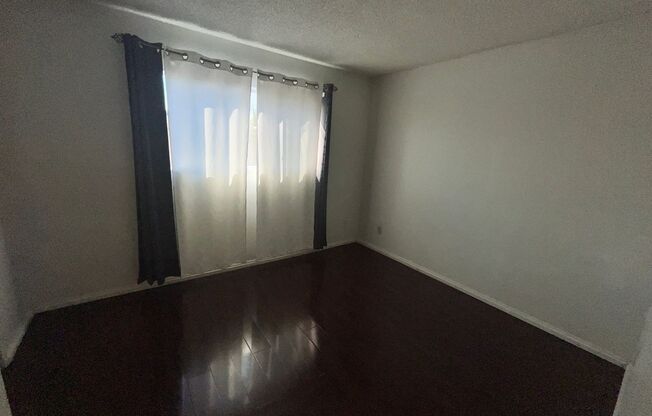 2 beds, 1.5 baths, $2,300