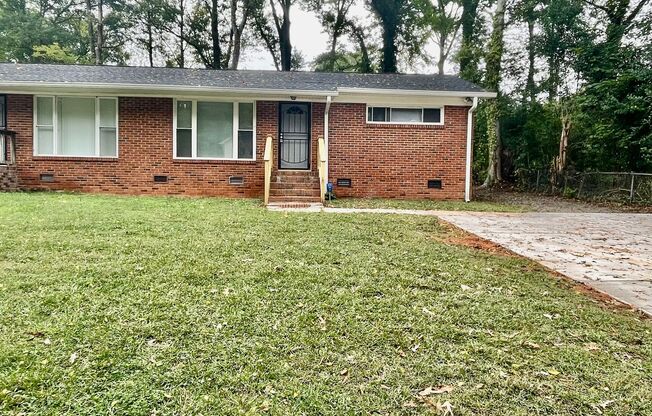 Welcome to Burgess2937, A Newly renovated charming 2-bedroom, 1-bathroom Duplex located in the vibrant city of Charlotte, NC