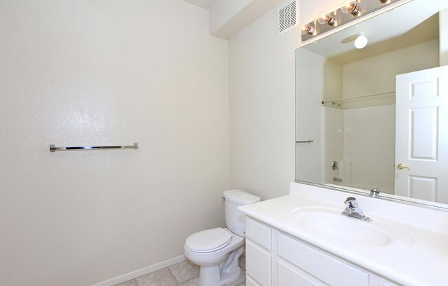 3 beds, 2 baths, 1,315 sqft, $3,295, Unit Unit 0503
