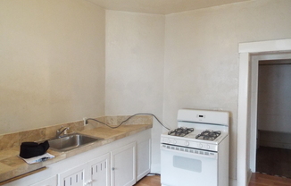 1 bed, 1 bath, $1,000, Unit 3