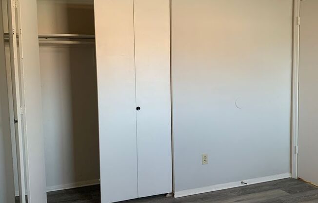 2 beds, 1 bath, 700 sqft, $875, Unit 9131