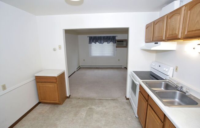 1 bed, 1 bath, $675, Unit 615-34