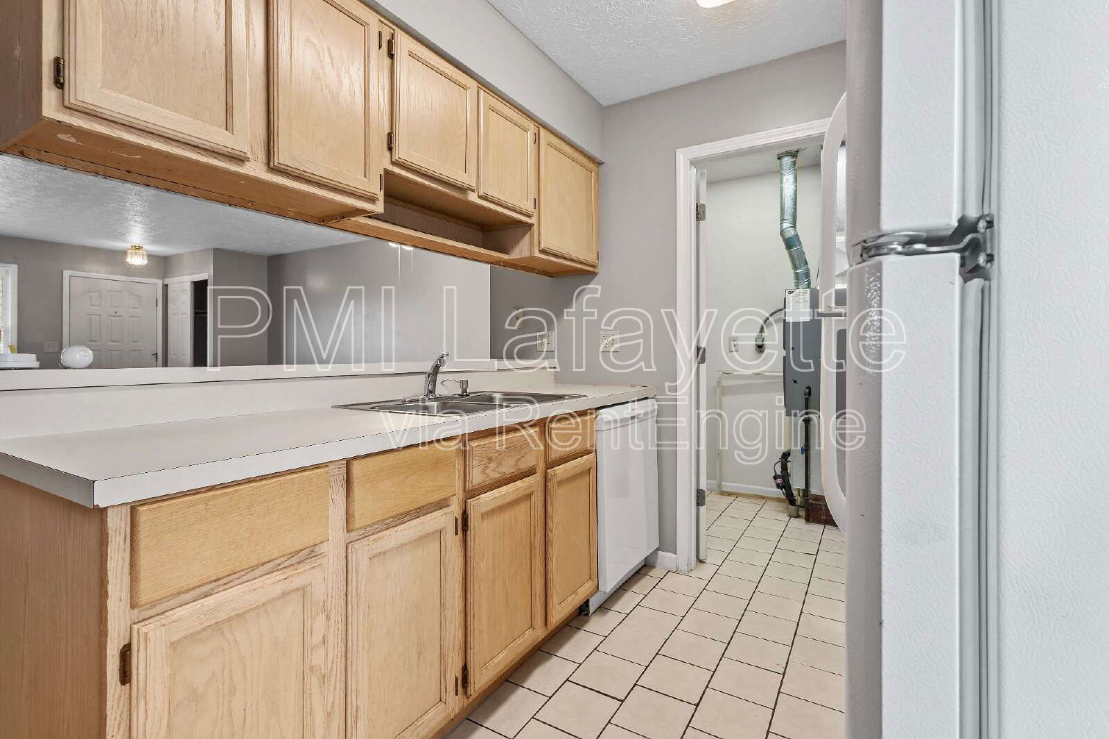 1703 UN ST