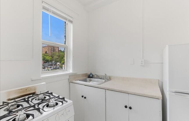 1 bed, 1 bath, 579 sqft, $1,200, Unit 206