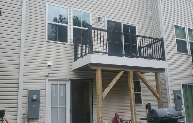 Coming Soon! 4 Bedroom Townhouse!