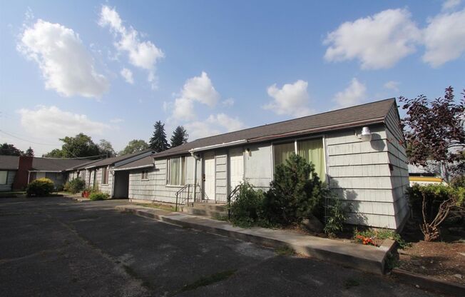 2121 N Lily Rd