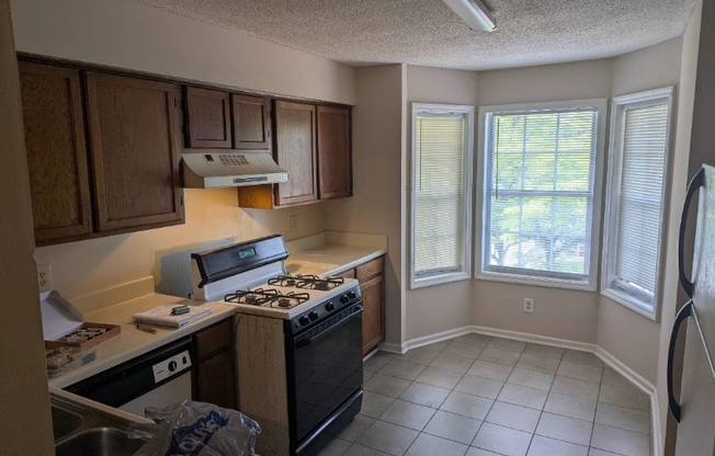 6012 TREETOP CT